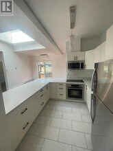 754 Queen St E in Toronto, ON - Building Photo - Building Photo