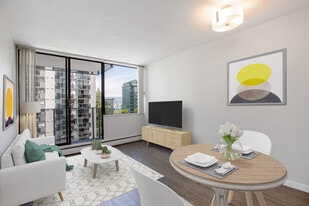 1905 Robson St in Vancouver, BC - Building Photo