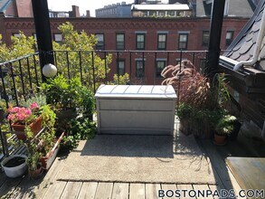 1 Union Pk, Unit 5 in Boston, MA - Foto de edificio - Building Photo