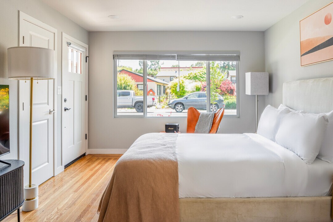 1058 Noel Dr, Unit FL0-ID1862 in Menlo Park, CA - Building Photo