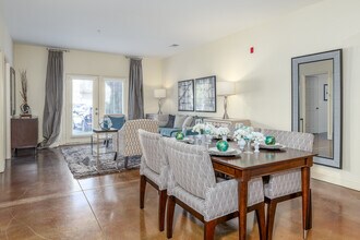 Northpoint At 68 in High Point, NC - Building Photo - Interior Photo