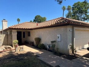 90 Rosewood Cir in Madera, CA - Building Photo - Building Photo