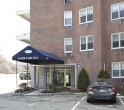 1160 Midland Ave in Bronxville, NY - Building Photo - Building Photo