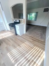 850 S Rosemead Blvd in Pasadena, CA - Building Photo - Building Photo