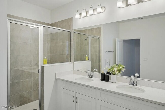 property at 3038 Juniper Wy