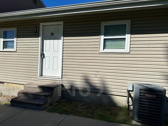 property at 1116 S Elm St