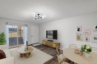 Hazelwood Forest Apartments in Hazelwood, MO - Foto de edificio - Building Photo