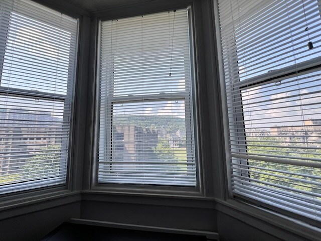 900 Sherbrooke Rue O in Montréal, QC - Building Photo - Building Photo