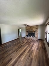 28796 118th Rd in Marshall, MO - Building Photo - Building Photo