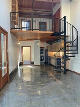 8777 N Lombard St in Portland, OR - Building Photo - Building Photo