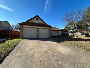 10109 Stoney Bridge Rd in Fort Worth, TX - Building Photo - Building Photo