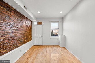 305 S Bethel St in Baltimore, MD - Building Photo - Building Photo