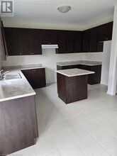 35 Huntsworth Ave in Thorold, ON - Building Photo - Building Photo