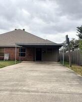 4418 Monticello St in Lake Charles, LA - Building Photo