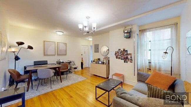 property at 216 W 89th St