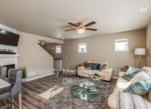 763 NE Macey Way in Waukee, IA - Building Photo - Building Photo