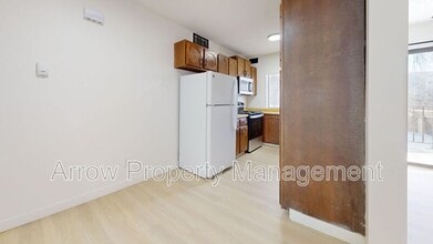 203 E Arbor Ave in Bismarck, ND - Foto de edificio - Building Photo