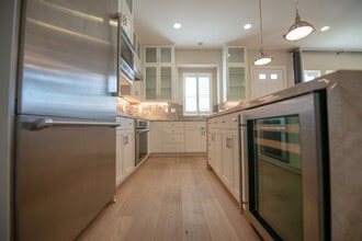 218 Athena Ct in Mountain View, CA - Foto de edificio - Building Photo