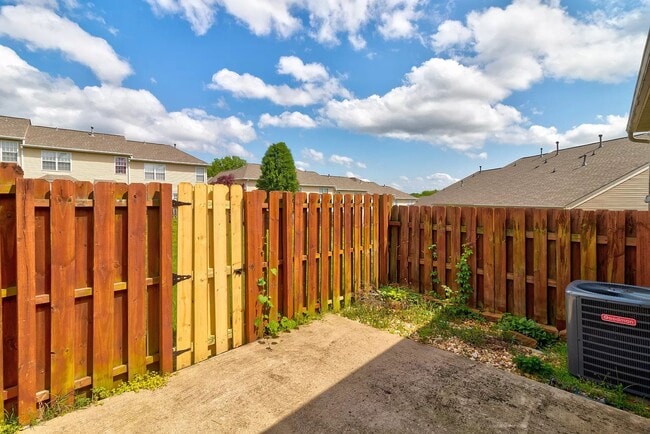 2608 Nashboro Blvd in Nashville, TN - Building Photo - Building Photo