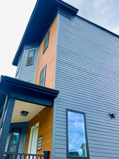 property at 18 Dunreath St
