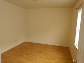 202 Streamwood Dr in Jacksonville, NC - Building Photo - Building Photo