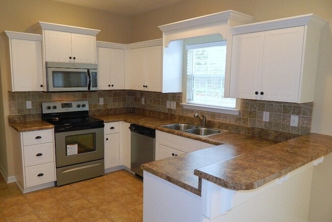 899 Westlawn Dr in Grovetown, GA - Building Photo - Building Photo