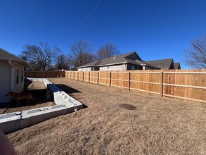 1000 Inglewood74011 St in Broken Arrow, OK - Building Photo - Building Photo