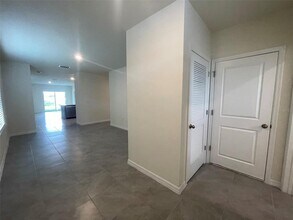 8434 Hardy Bay Lp in Wesley Chapel, FL - Building Photo - Building Photo