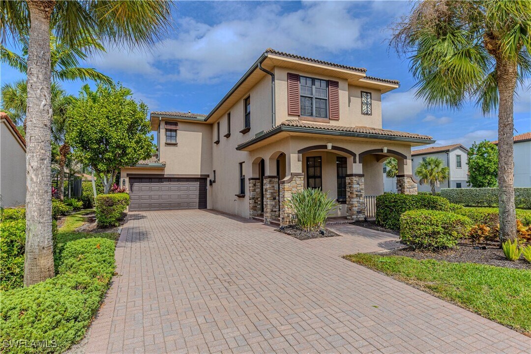 1233 Kendari Terrace in Naples, FL - Building Photo