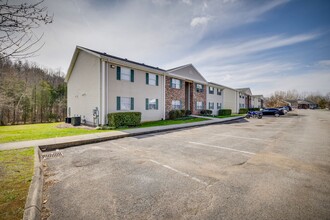 Creekview Luxury Apartments in Maynardville, TN - Building Photo - Building Photo