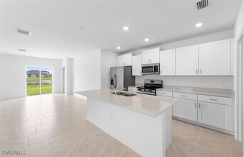 17564 Monte Isola Wy in North Fort Myers, FL - Building Photo - Building Photo