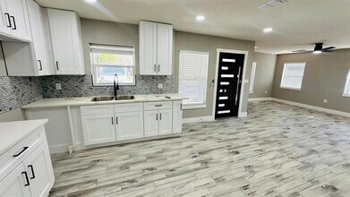 538 Cimarron Trce in Grand Prairie, TX - Building Photo - Building Photo