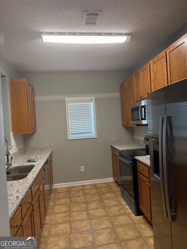 property at 8628 Thomas Rd