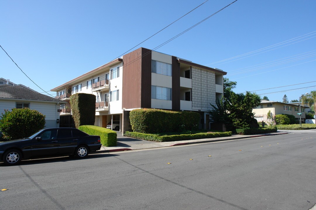 65 East Twenty-Eighth in San Mateo, CA - Building Photo