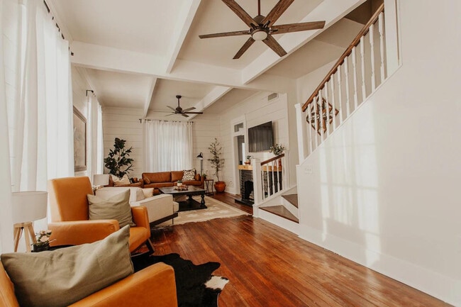 property at 3728 Homan Ave