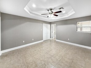 7230 Yorktown Dr in New Orleans, LA - Building Photo - Building Photo
