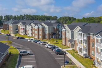 Groves at Berry Creek in Duncan, SC - Building Photo - Building Photo