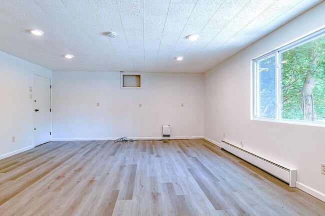 1614 Rte 9W in Milton, NY - Building Photo - Building Photo