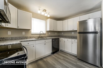 415 College Park Dr in Monroeville, PA - Building Photo - Building Photo