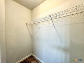 340 Perry St in San Marcos, TX - Building Photo - Building Photo