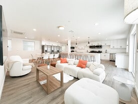 1587 W 35th St in Los Angeles, CA - Building Photo