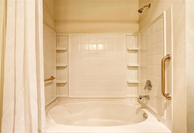 LARC at Olympia (Senior Housing 62+) in Olympia, WA - Building Photo - Building Photo