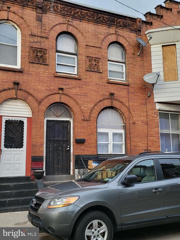 property at 2345 Nicholas St
