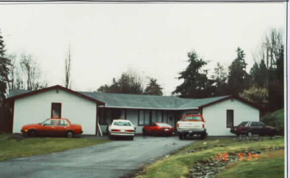 915-917 Pierce Ln NE in Tacoma, WA - Building Photo - Building Photo