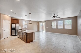 9217 Valley Betica Ave in Las Vegas, NV - Building Photo - Building Photo