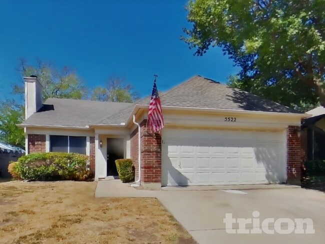 5522 Silver Maple Dr in Arlington, TX - Foto de edificio - Building Photo