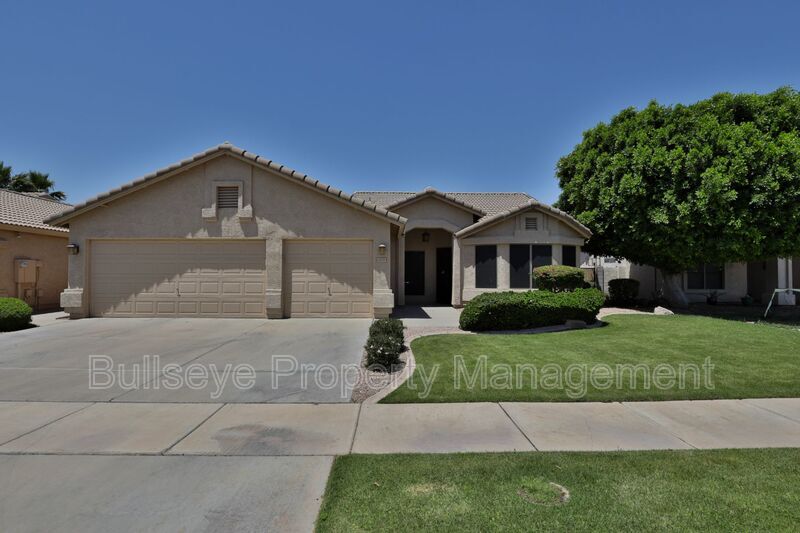 4910 S Rosemary Dr in Chandler, AZ - Building Photo