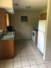 11824 E Cypress Dr in Carbondale, IL - Building Photo - Building Photo