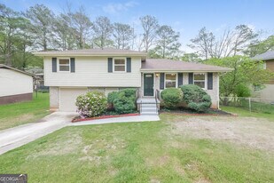 6690 Vesta Brook Dr in Morrow, GA - Building Photo