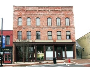 Ferrell Historic Lofts in Danville, VA - Foto de edificio - Interior Photo